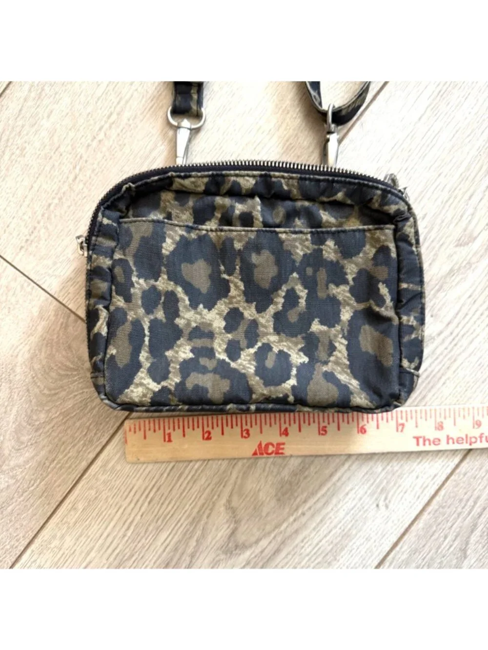 Baggallini Women's Crossbody Bag Black Tan Leopard Print Purse Adjustable Strap